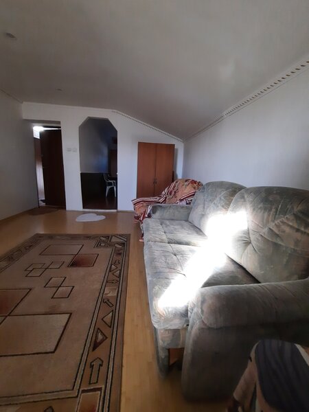 Militari, Rosu,